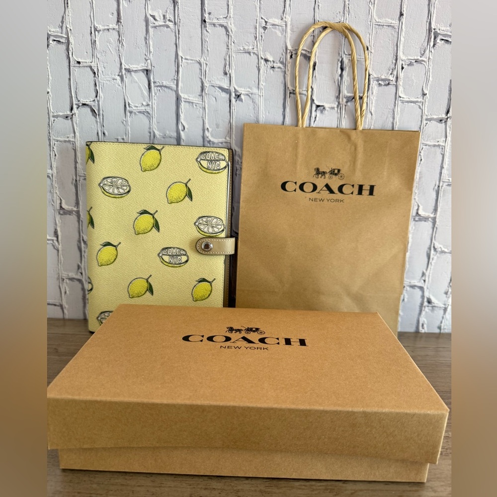 NWT Coach Notebook With Lemon Print with a Coach gift box CAO42